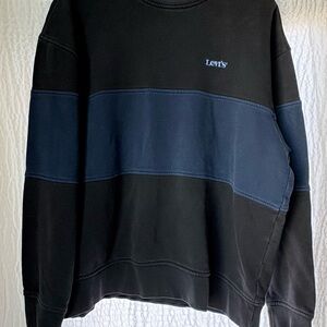 Levi's Men's Sweater in Black and Navy